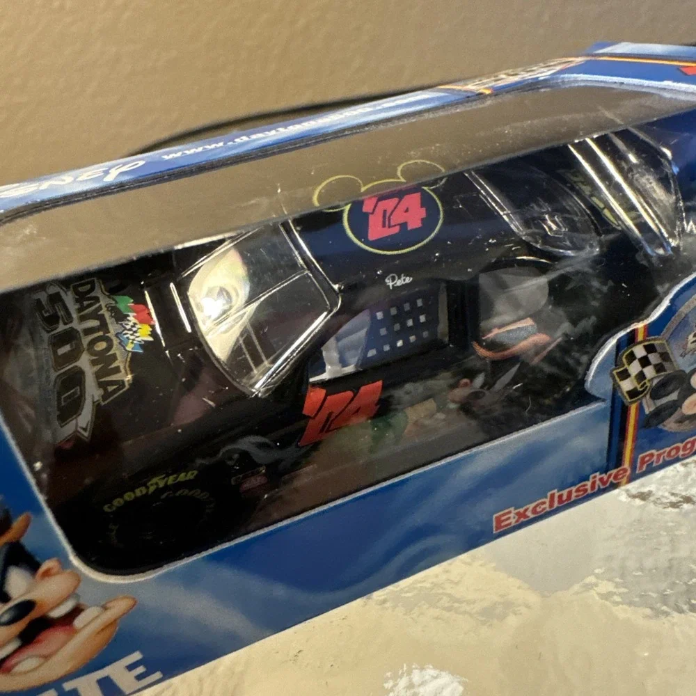 2004 Disney Daytona 500 Pete Promo 1:64 Car Daytona International Speedway‎